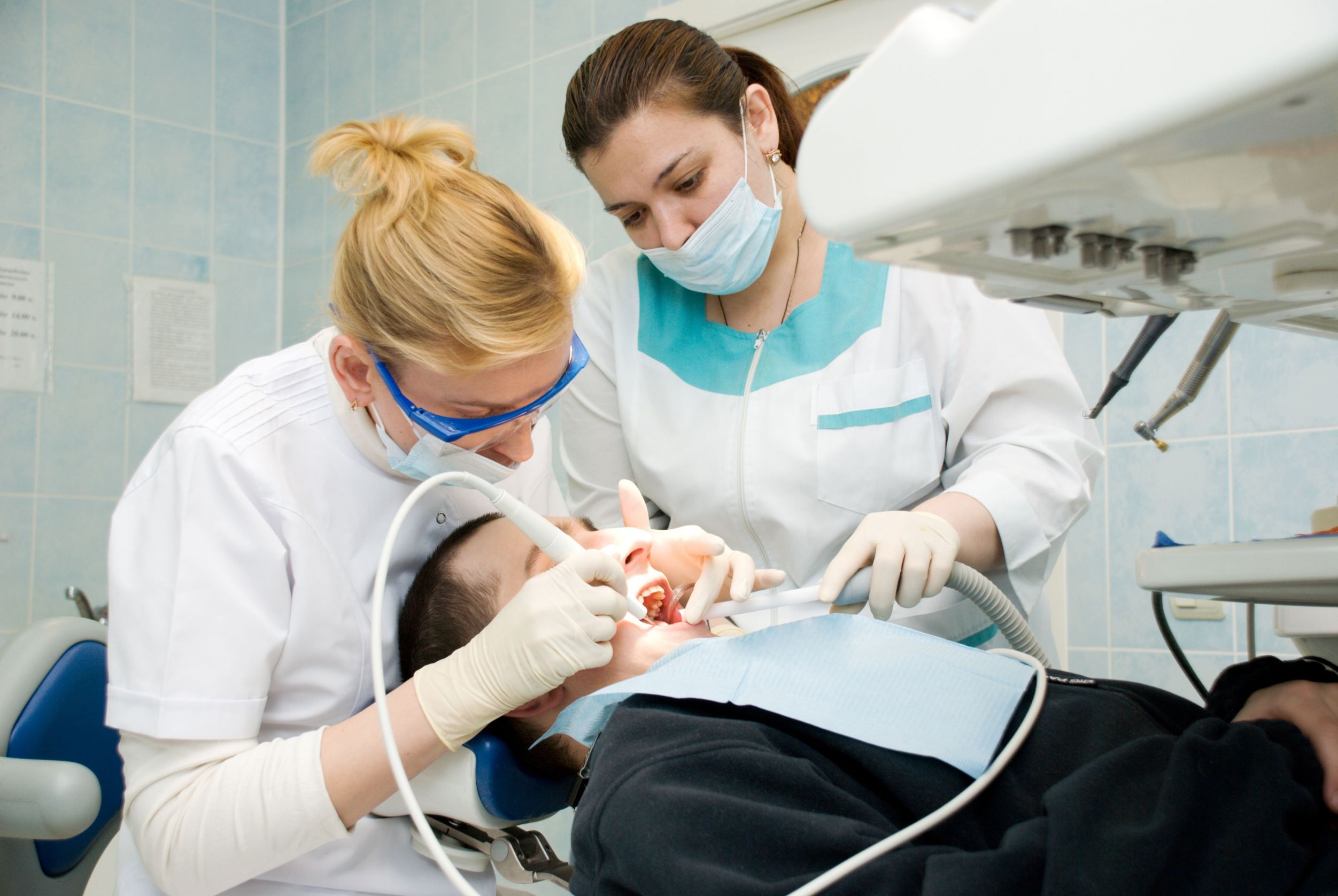 Signs it is Time to Find an Oral Surgery Practice in Short Hills NJ for Wisdom Teeth Removal