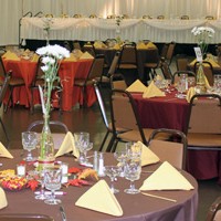 When Engaged Couples Need to Save Money on Reception Food at Banquet Halls in Fort Wayne IN