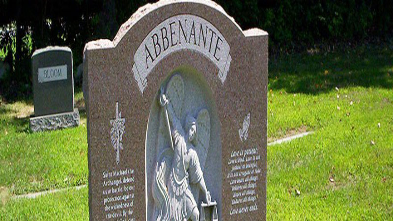 Helpful Tips for Buying Grave Monuments in CT