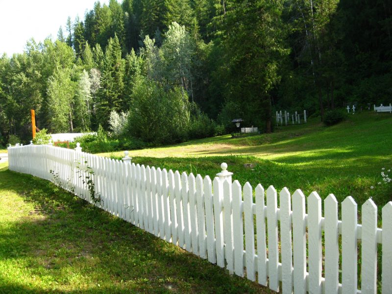 Hire a Professional Fence Contractor in Moreno Valley Today