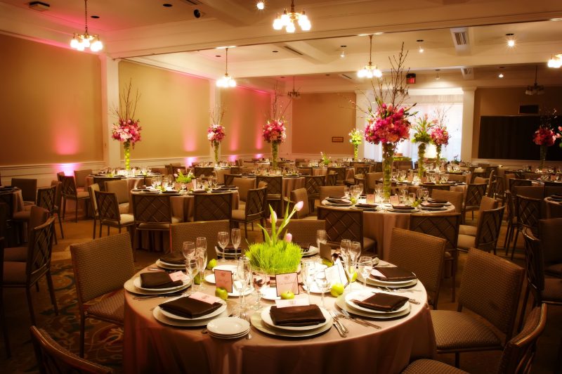 Crafting a Vegan Dinner Reception With Caterers at Wedding Halls in Fort Wayne IN