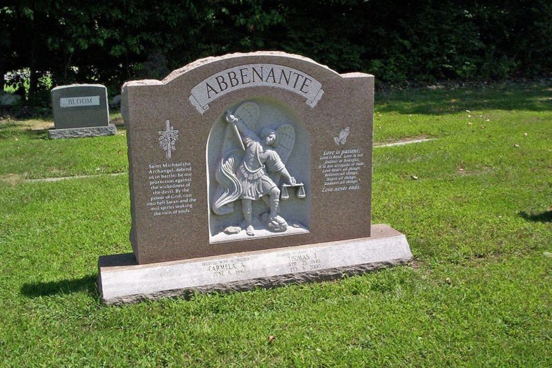 Selecting Proper Headstones in Connecticut