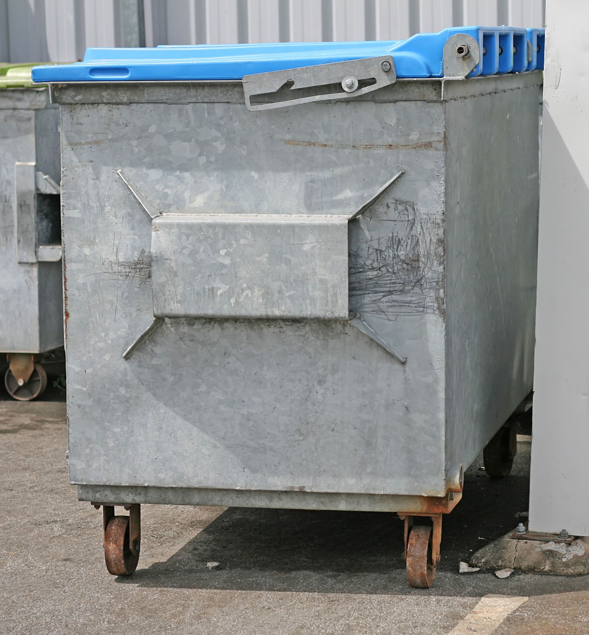 Staying Safe When Using A Residential Dumpster Rental in Minneapolis MN