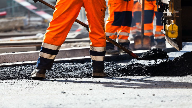 Important Tips to Consider When Choosing a Commercial Paving Contractor